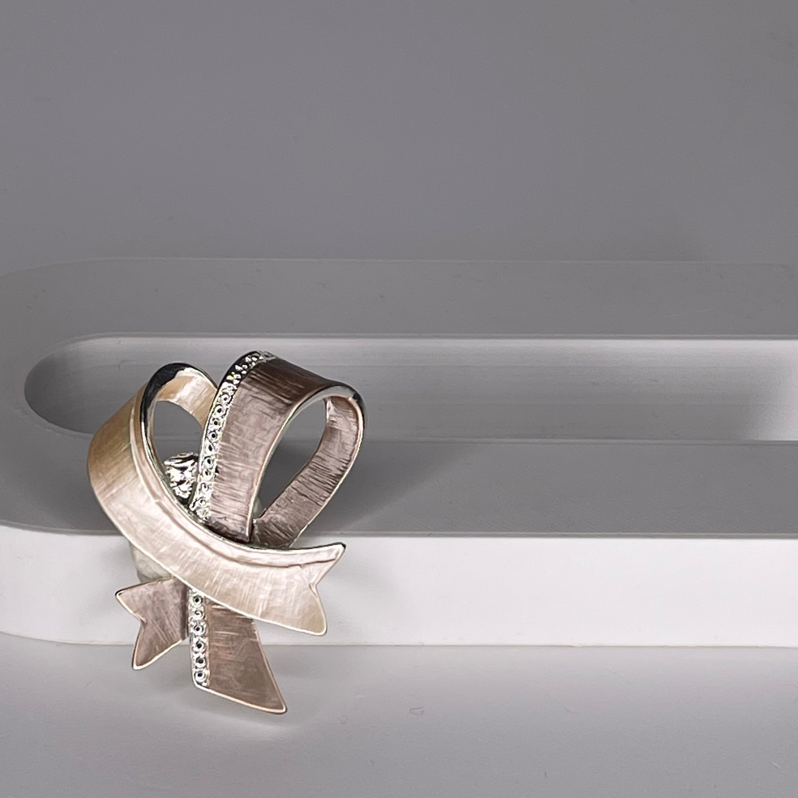 Magnetic brooch & scarf clip  - 'bow' design in shades of shiny silver, diamanté, oatmeal and champagne