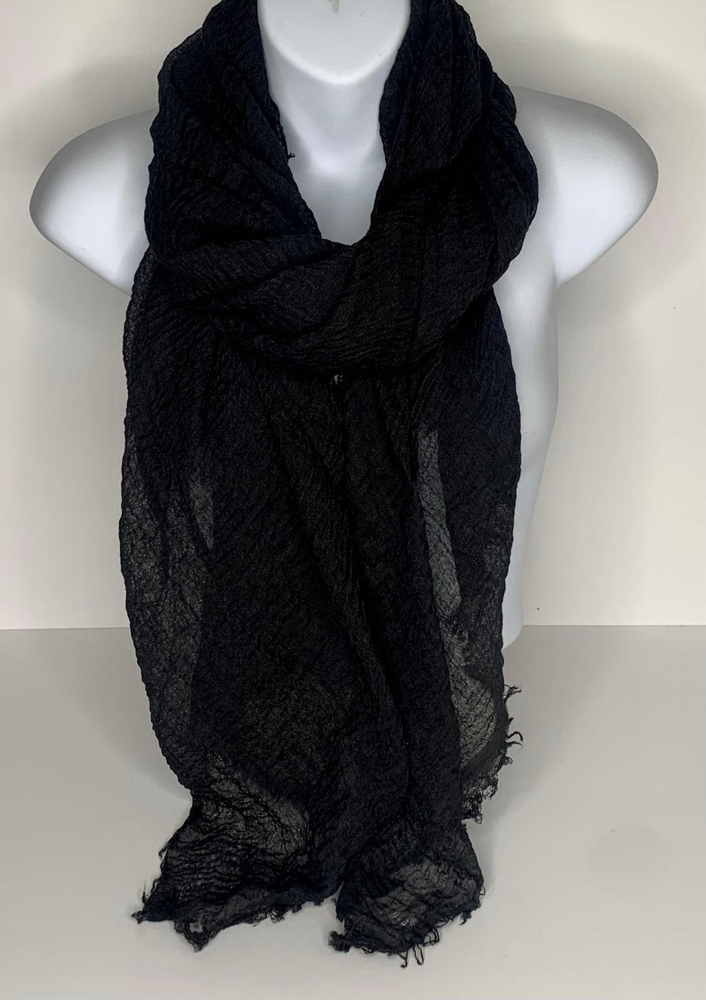 Muslin cotton scarf in black